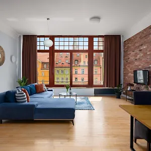 apartamenty-rynek-50-z-widokiem-na-ratusz-r503.hotelswroclaw.com/